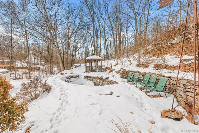 21 Straub Drive, Pleasant Valley, NY 12569