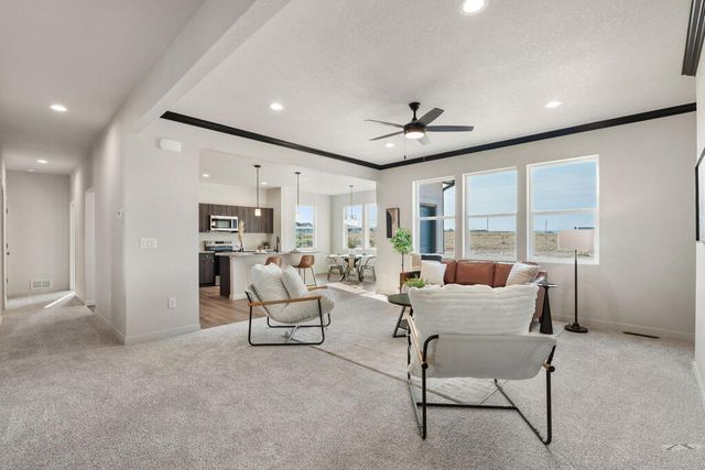 943 E Moonbeam Dr, Pueblo West, CO 81007