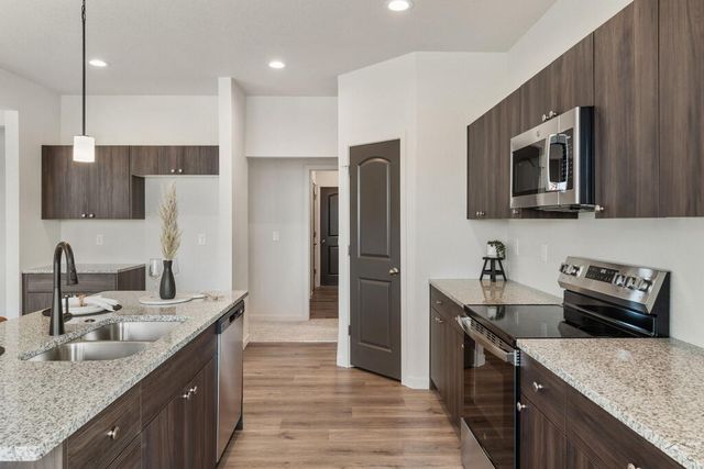 943 E Moonbeam Dr, Pueblo West, CO 81007
