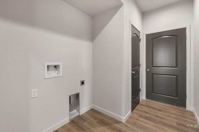 943 E Moonbeam Dr, Pueblo West, CO 81007
