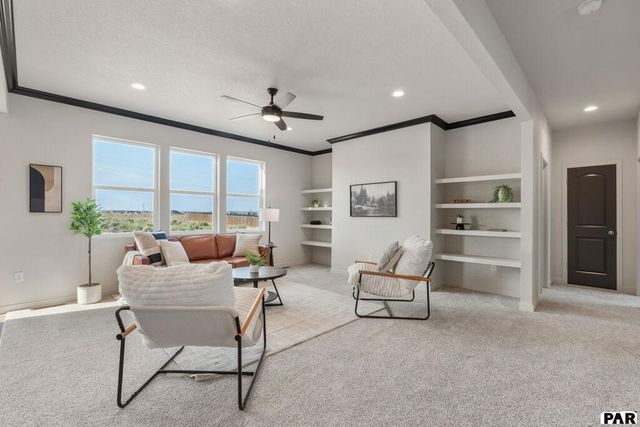 943 E Moonbeam Dr, Pueblo West, CO 81007