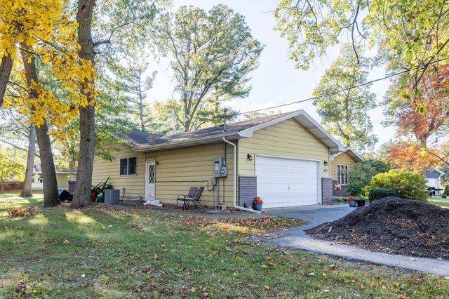 4674 Friar Tuck Circle, Rensselaer, IN 47978