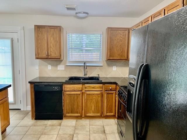 2505 Overland Trail, Dickinson, TX 77539