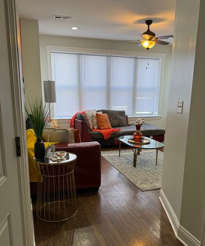 1025 S Austin Boulevard 1N, Chicago, IL 60644