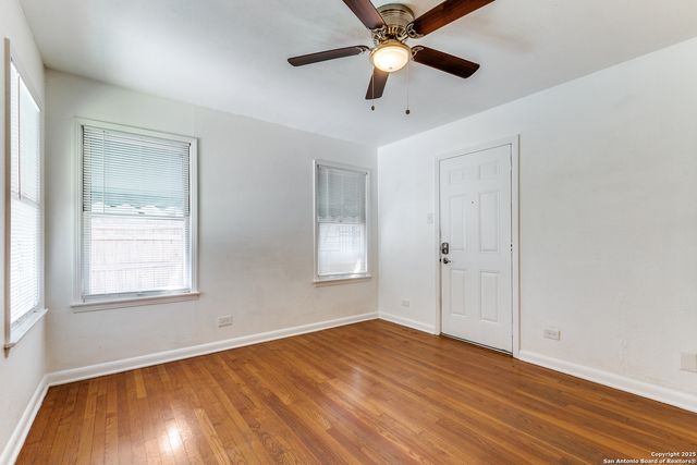 217 corona, San Antonio, TX 78209