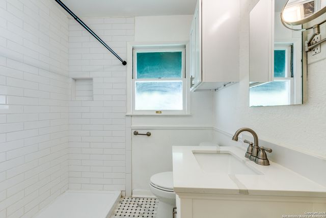 217 corona, San Antonio, TX 78209