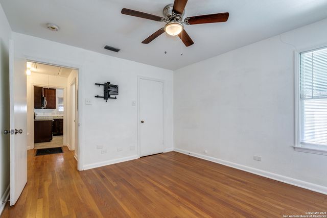 217 corona, San Antonio, TX 78209