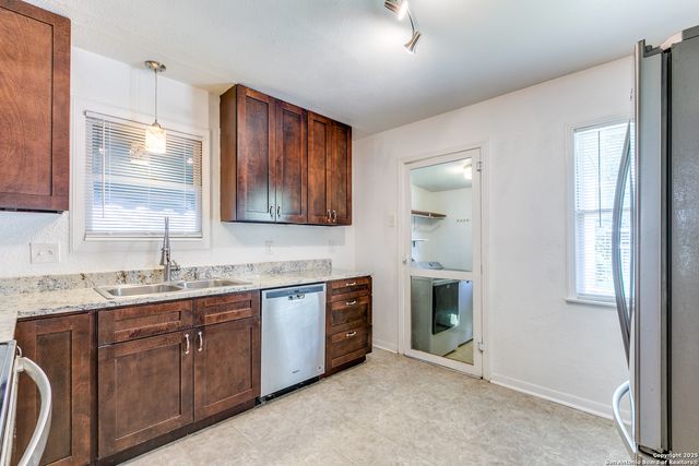 217 corona, San Antonio, TX 78209