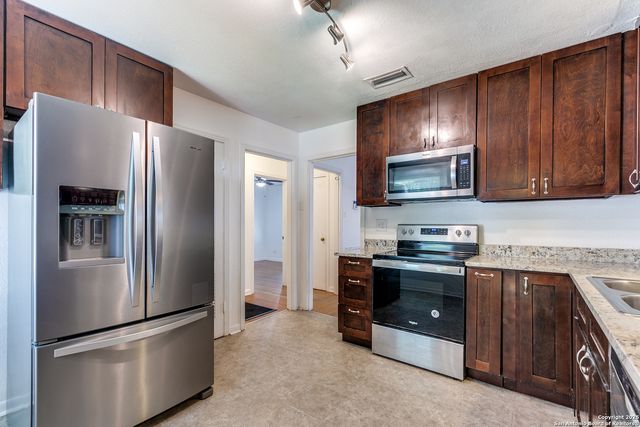 217 corona, San Antonio, TX 78209