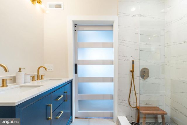 2033 DICKINSON ST, Philadelphia, PA 19146