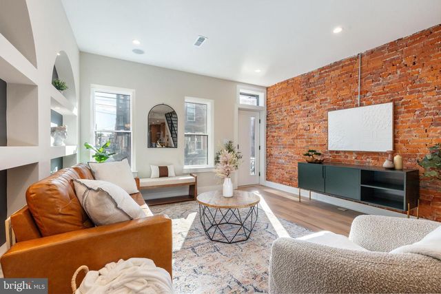 2033 DICKINSON ST, Philadelphia, PA 19146