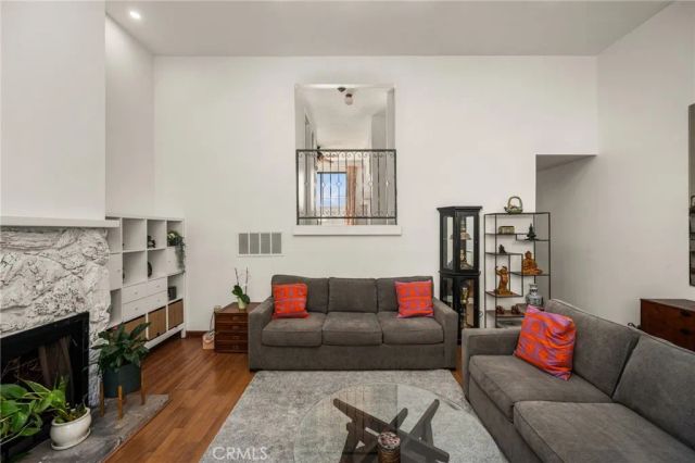 320 W 220th Unit 4, Carson, CA 90745