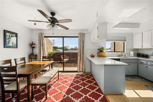 320 W 220th Unit 4, Carson, CA 90745