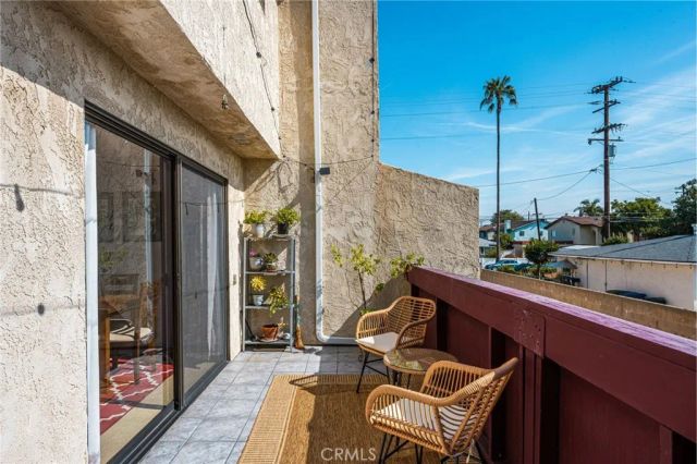 320 W 220th Unit 4, Carson, CA 90745