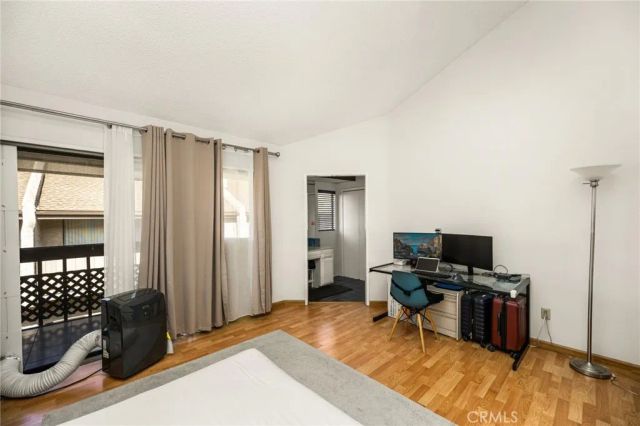 320 W 220th Unit 4, Carson, CA 90745