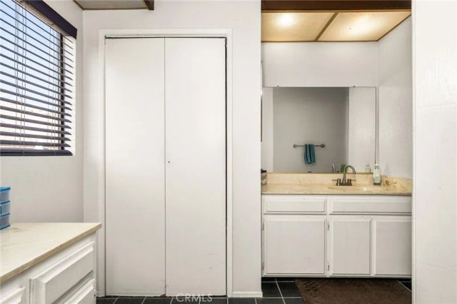 320 W 220th Unit 4, Carson, CA 90745
