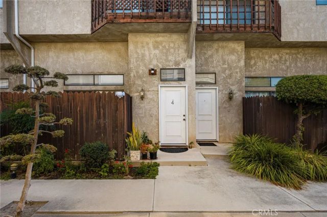 320 W 220th Unit 4, Carson, CA 90745