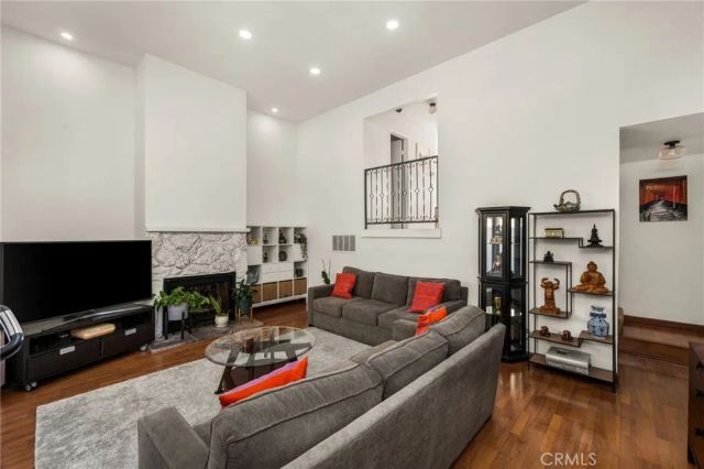 320 W 220th Unit 4, Carson, CA 90745