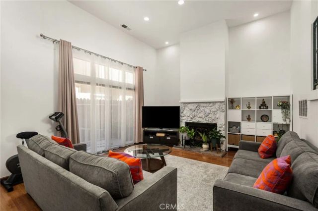 320 W 220th Unit 4, Carson, CA 90745