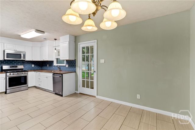 203 Rabbit Hill Road, Richmond Hill, GA 31324