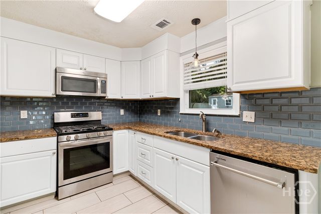 203 Rabbit Hill Road, Richmond Hill, GA 31324
