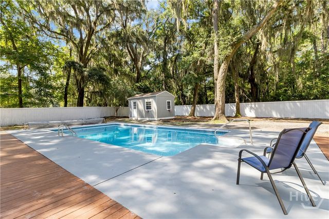203 Rabbit Hill Road, Richmond Hill, GA 31324
