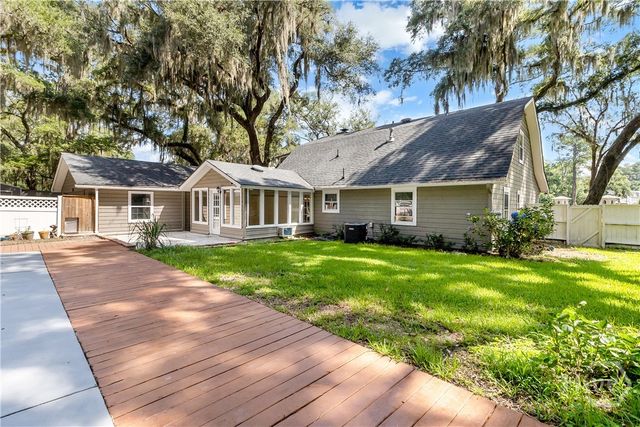 203 Rabbit Hill Road, Richmond Hill, GA 31324