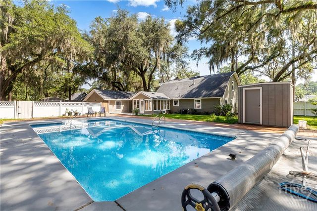 203 Rabbit Hill Road, Richmond Hill, GA 31324