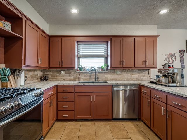 3633 NW 70th Street, Oklahoma City, OK 73116