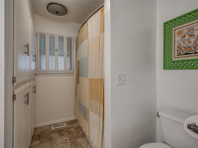 3633 NW 70th Street, Oklahoma City, OK 73116