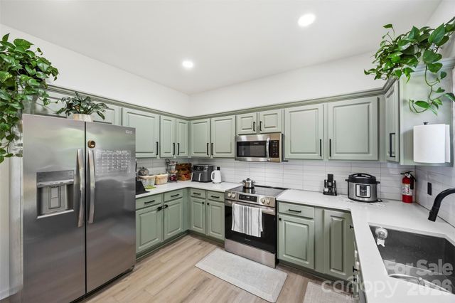 6058 Ironwood Court, Harrisburg, NC 28075