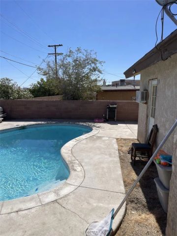 641 Lance, Barstow, CA 92311