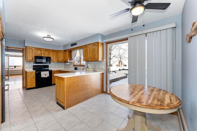 4 Muriel Avenue, East Greenbush, NY 12144