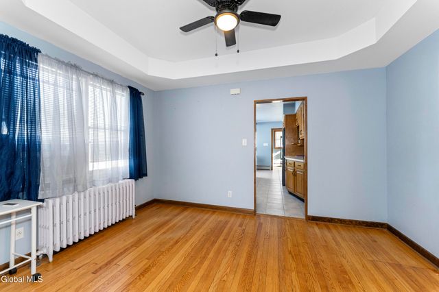 4 Muriel Avenue, East Greenbush, NY 12144