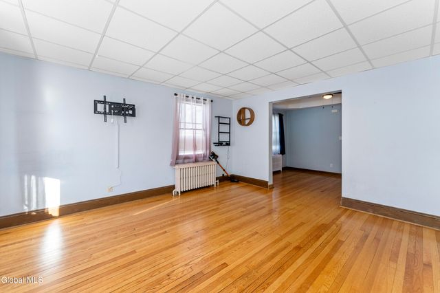 4 Muriel Avenue, East Greenbush, NY 12144