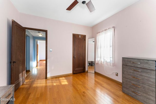 4 Muriel Avenue, East Greenbush, NY 12144