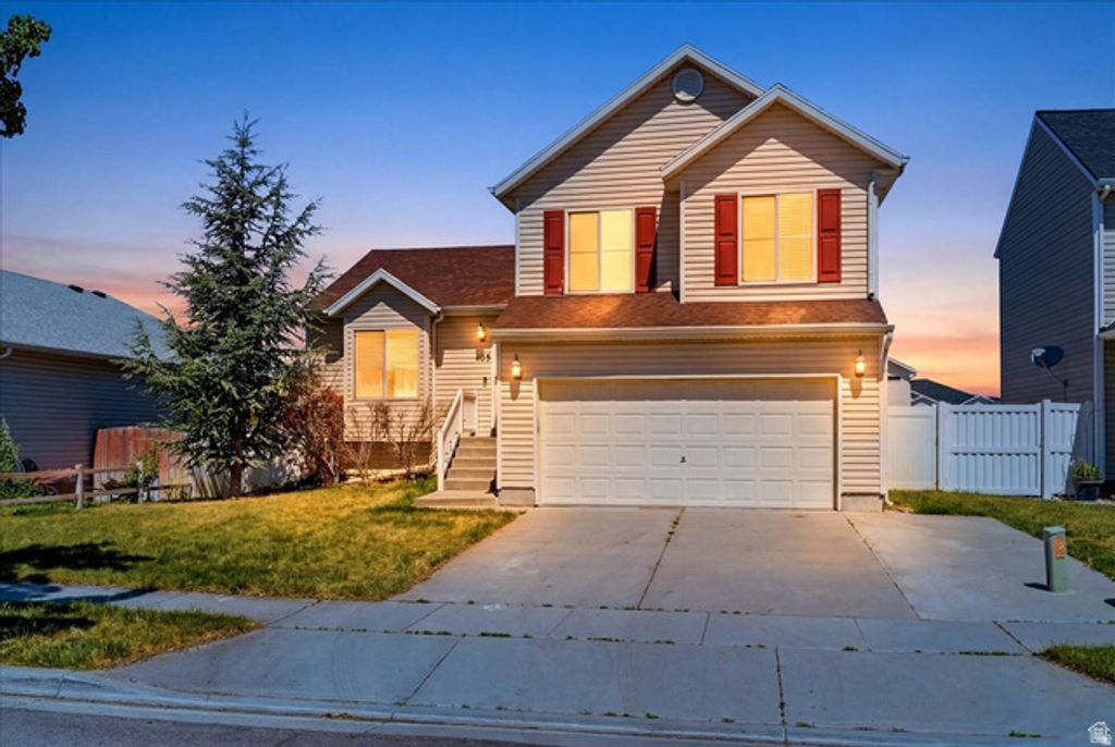 438 W ALFRED DR, Tooele, UT 84074 — exterior