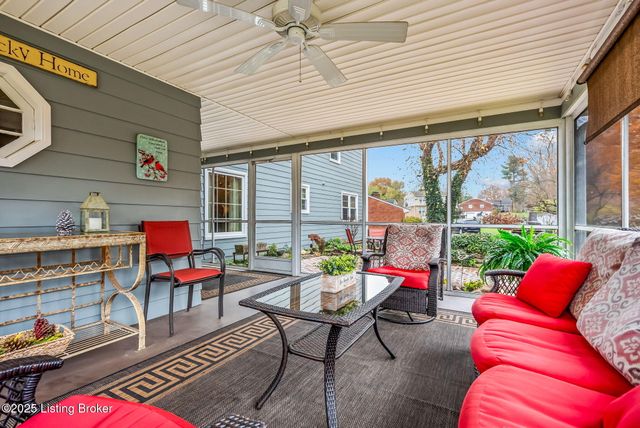 3202 Dunlova Ct, Louisville, KY 40241