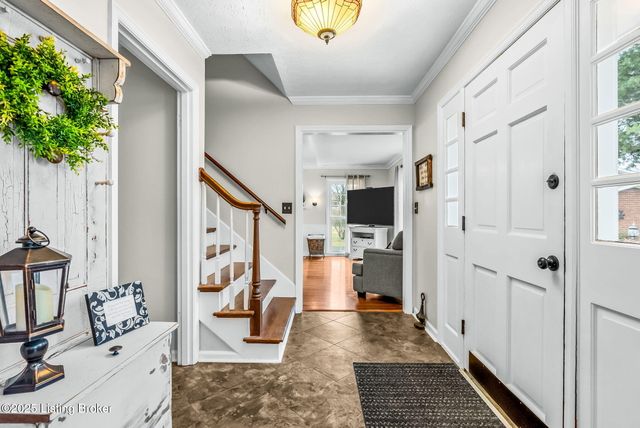 3202 Dunlova Ct, Louisville, KY 40241