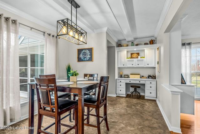 3202 Dunlova Ct, Louisville, KY 40241