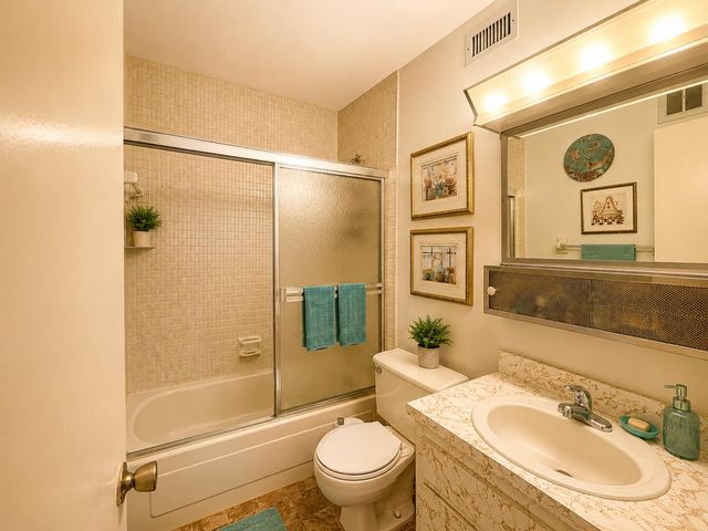 5300 Washington Street P240, Hollywood, FL 33021