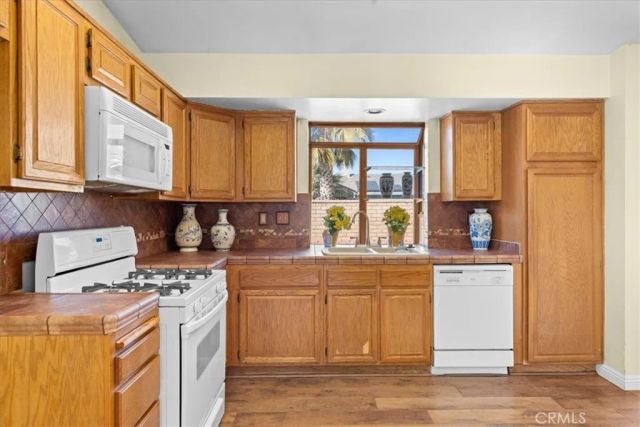 2037 W Avenue P8, Palmdale, CA 93551