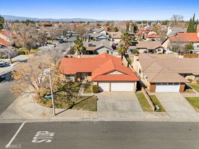 2037 W Avenue P8, Palmdale, CA 93551