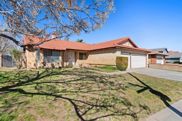 2037 W Avenue P8, Palmdale, CA 93551