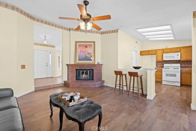 2037 W Avenue P8, Palmdale, CA 93551