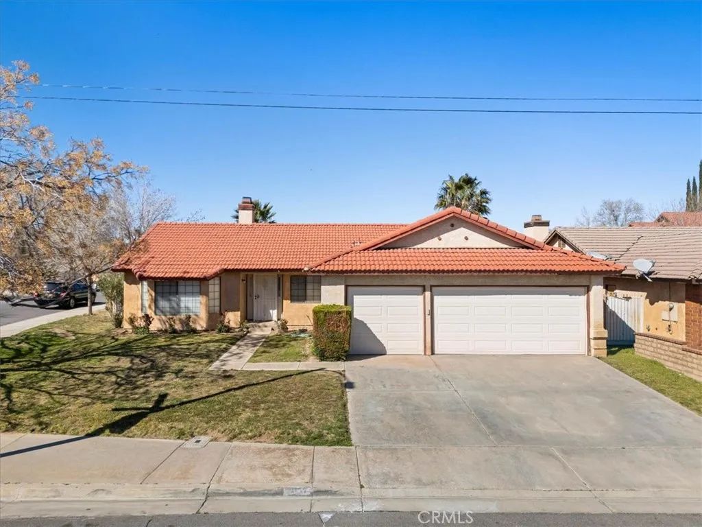 2037 W Avenue P8, Palmdale, CA 93551