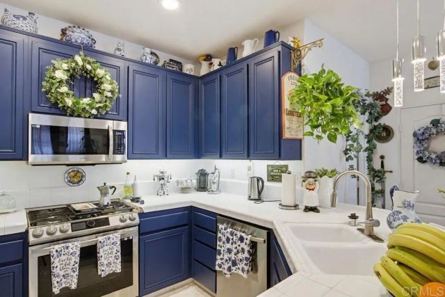 6133 Verda Lane, San Diego, CA 92130