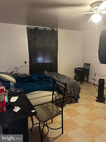 1447 S 9TH ST, Philadelphia, PA 19147