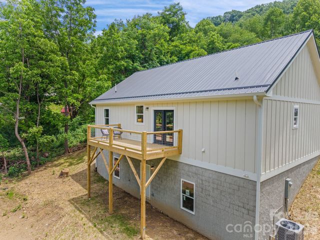 311 Farley Street, Waynesville, NC 28786