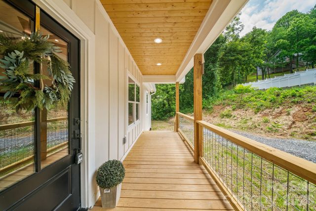 311 Farley Street, Waynesville, NC 28786